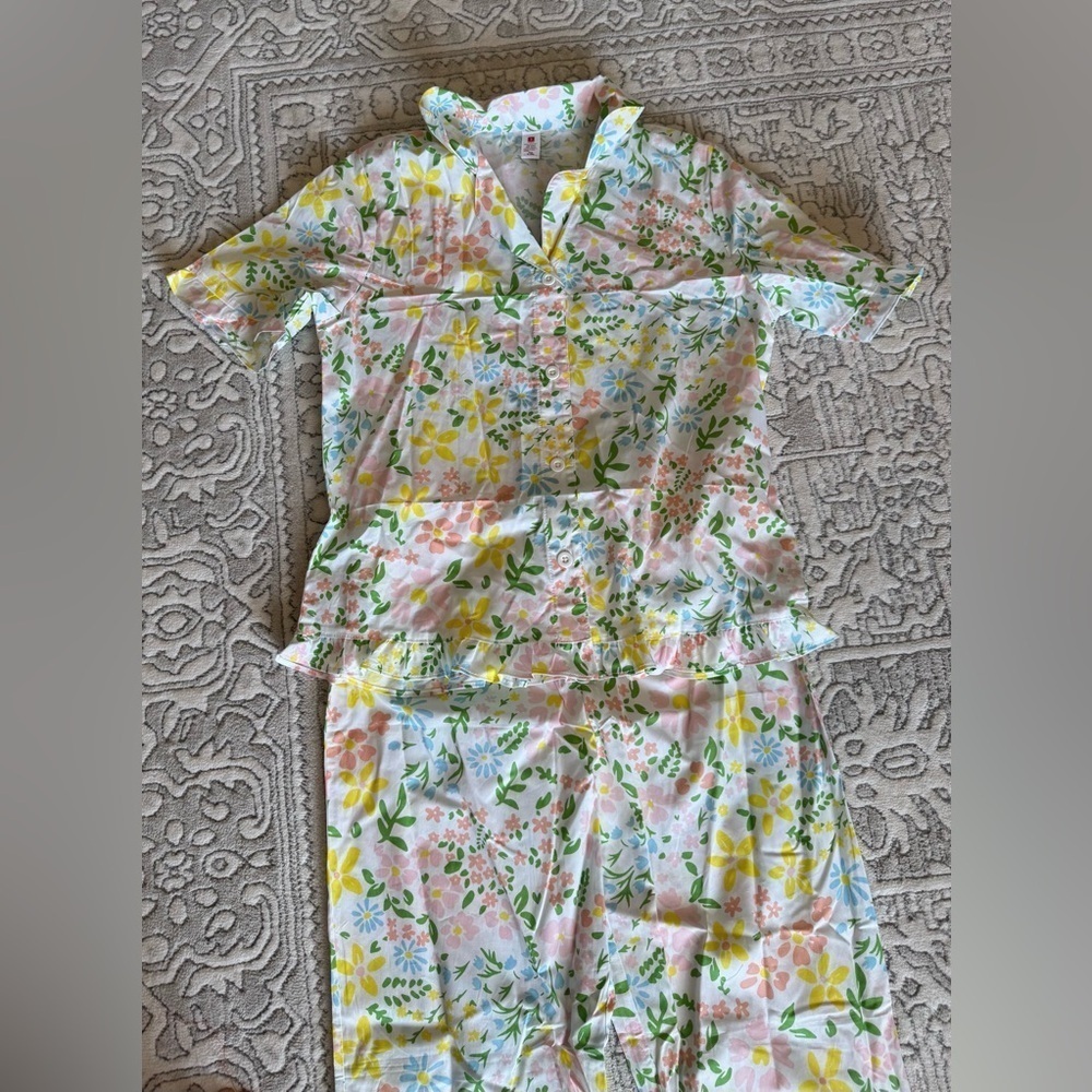 Floral pajama Sleepwear set from Target. 100% cotton NWT